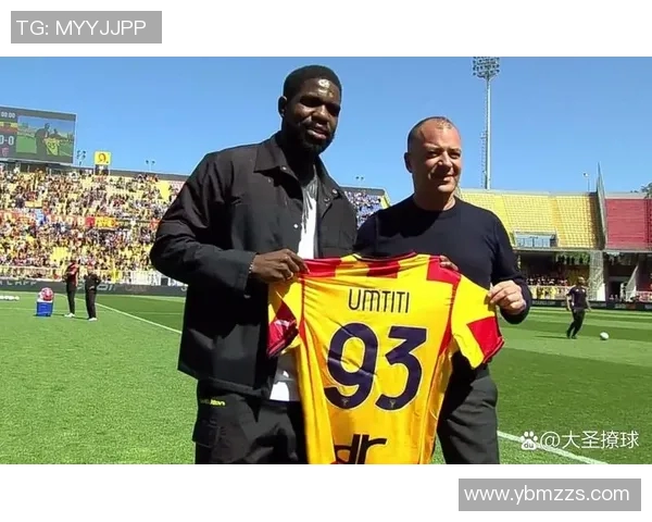 夜店派对与足球明星的双重生活：揭秘那些热爱夜晚狂欢的球场英雄