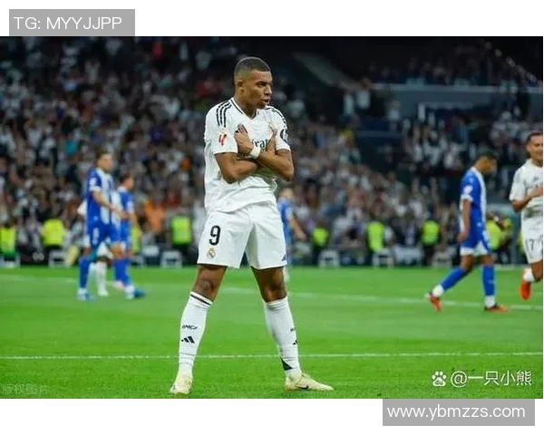 足球球星裤子时尚解析展现运动与潮流融合魅力